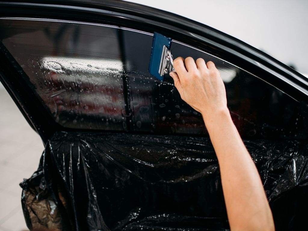 ballan-carrozzeria-asolo-installazione-pellicole-oscuranti-1