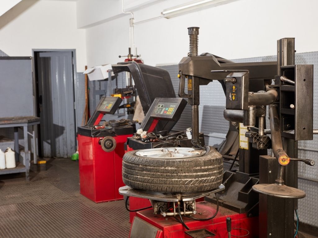ballan-carrozzeria-asolo-riparazione-pneumetici-2